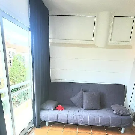 Apartament Pacos *